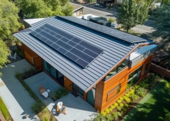 The Future of Smart Roofs: A Roofing Company’s Vision for 2025 and Beyond